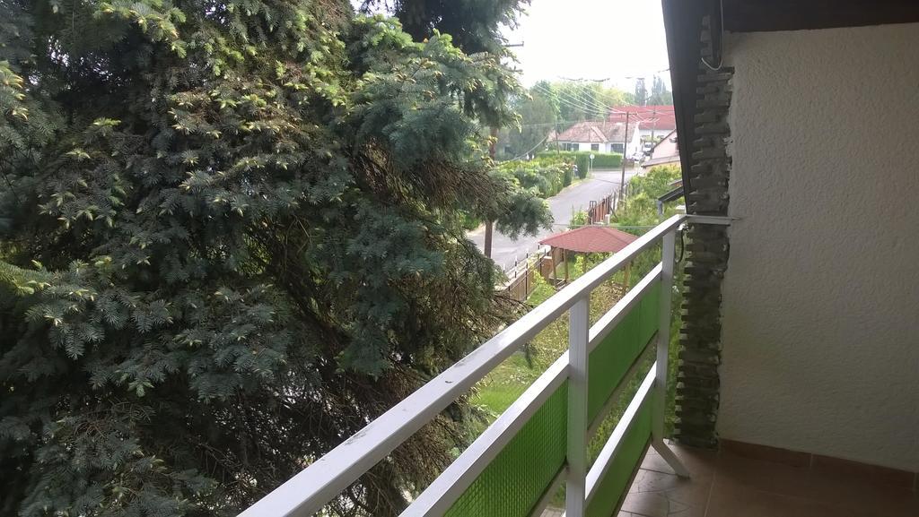 Eva Vendeghaz Villa Balatonlelle Luaran gambar